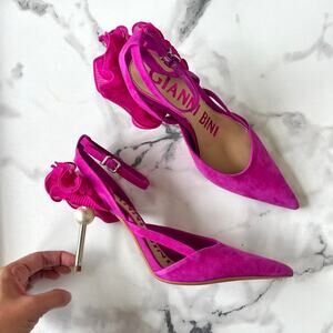 NEW Gianni Bini Bradley Fuchsia Suede Ruffle Pearl Pumps 8.5